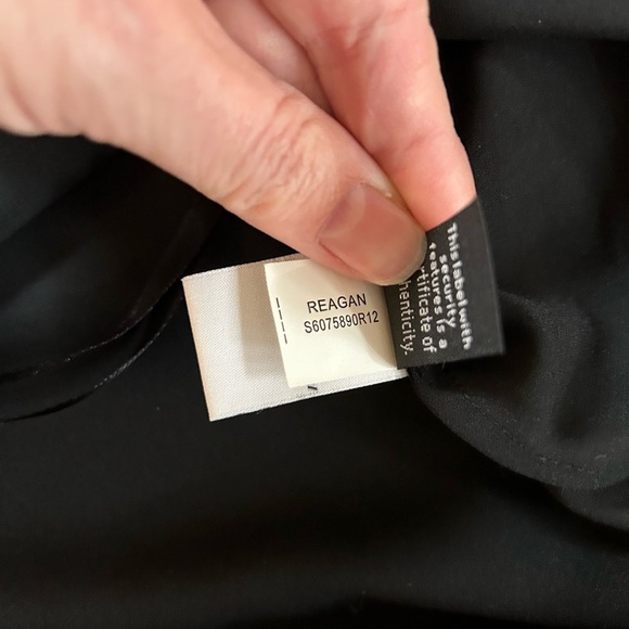 DIANE VON FURSTENBERG reagan drapey sleeveless blouse top black size M - Picture 8 of 10